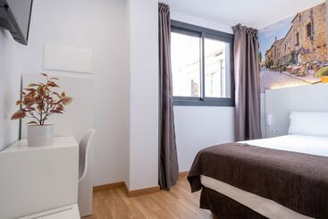 هتل Bestprice Girona