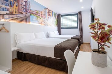 هتل Bestprice Girona