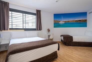 هتل Bestprice Girona