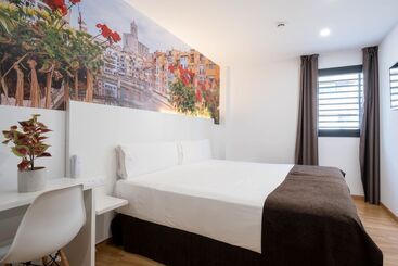 هتل Bestprice Girona