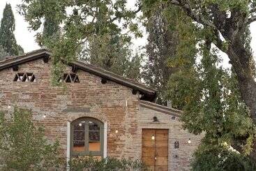 استراحتگاه Villa Petriolo