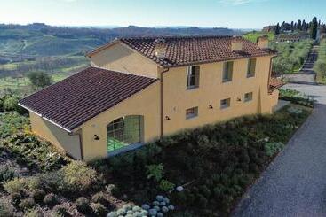 استراحتگاه Villa Petriolo