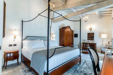 استراحتگاه Villa Petriolo