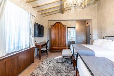 استراحتگاه Villa Petriolo