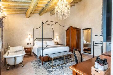 استراحتگاه Villa Petriolo