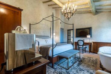 استراحتگاه Villa Petriolo
