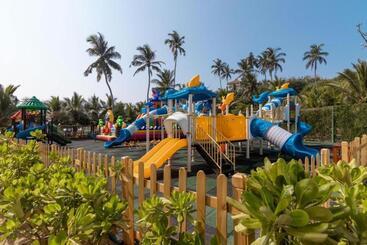 Araliya Beach Resort & Spa Unawatuna  Where You Meet The Sea All Year