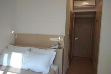 هتل Gallery Suites & Residences