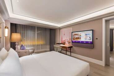 هتل Mercure Nantong Downtown