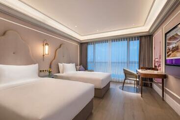 هتل Mercure Nantong Downtown