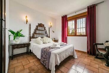 3060 Villa Elche - Teulada
