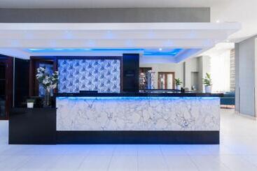 هتل Rooms By Alexandra