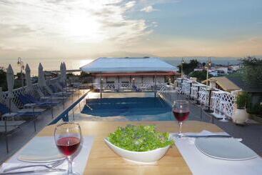 هتل Anny Residences & Suites