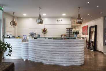 هتل Best Western Maison B