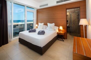 هتل Best Western Maison B