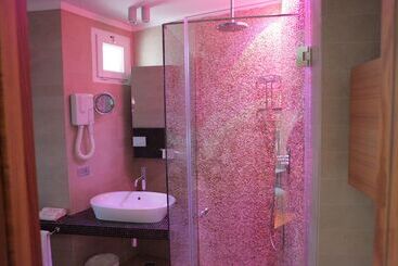 هتل Best Western Maison B