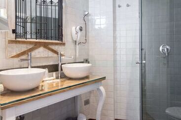 هتل Best Western Maison B