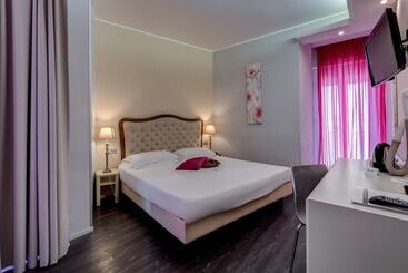 هتل Best Western Maison B
