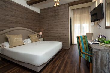 هتل Best Western Maison B