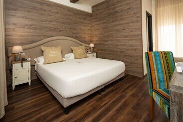 هتل Best Western Maison B