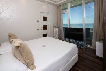 هتل Best Western Maison B