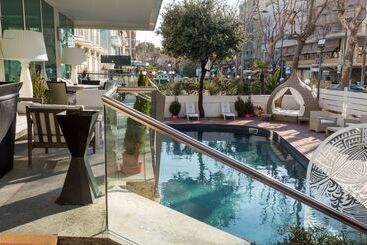 هتل Best Western Maison B