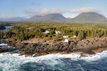 هتل Black Rock Oceanfront Resort