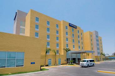 هتل City Express By Marriott Lazaro Cardenas