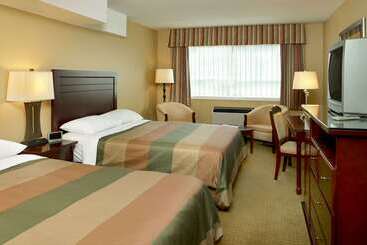 هتل Coast Fraser Inn