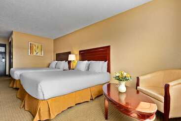 هتل Coast Fraser Inn