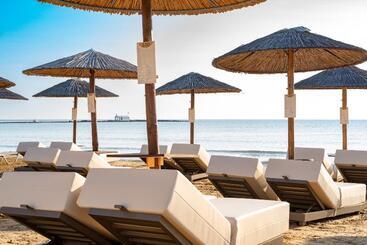 هتل Corissia Beach