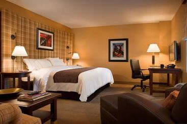 هتل Doubletree By Hilton Cincinnati Airport