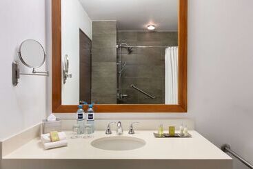 هتل The Legend Paracas Resort, A Destination By Hyatt