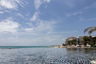 هتل Dreams Jade Resort & Spa  All Inclusive
