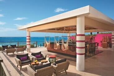 هتل Dreams Jade Resort & Spa  All Inclusive
