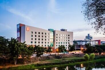 هتل Fiesta Inn Culiacan