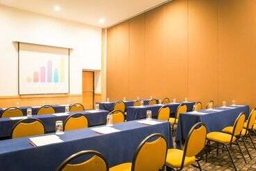 هتل Fiesta Inn Culiacan