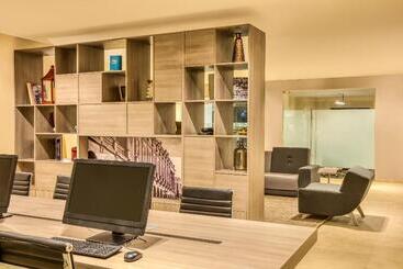 هتل Fiesta Inn Express San Luis Potosí Oriente