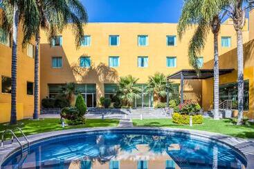 هتل Fiesta Inn Express San Luis Potosí Oriente