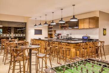هتل Fiesta Inn Express San Luis Potosí Oriente