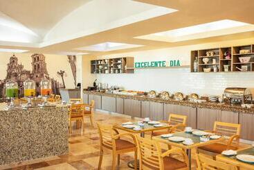 هتل Fiesta Inn Express San Luis Potosí Oriente