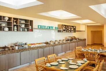 هتل Fiesta Inn Express San Luis Potosí Oriente