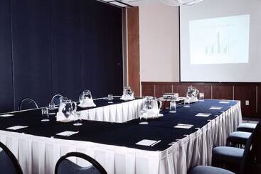 هتل Fiesta Inn Toluca Centro
