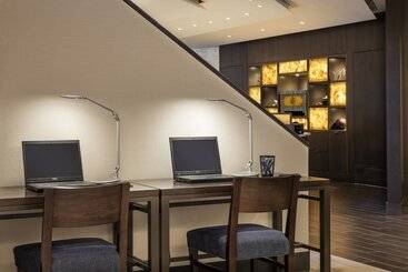 호텔 Four Points By Sheraton Norwood Conference Center