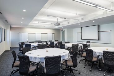 호텔 Four Points By Sheraton Norwood Conference Center