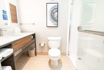 هتل Hilton Garden Inn Fairfax