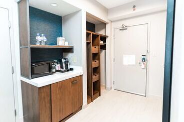 هتل Hilton Garden Inn Fairfax