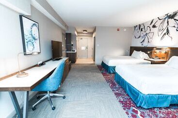 هتل Hilton Garden Inn Fairfax