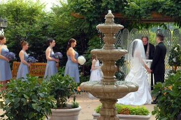 هتل Hilton Garden Inn Fairfax