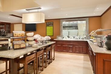 هتل Hilton Garden Inn Fairfax